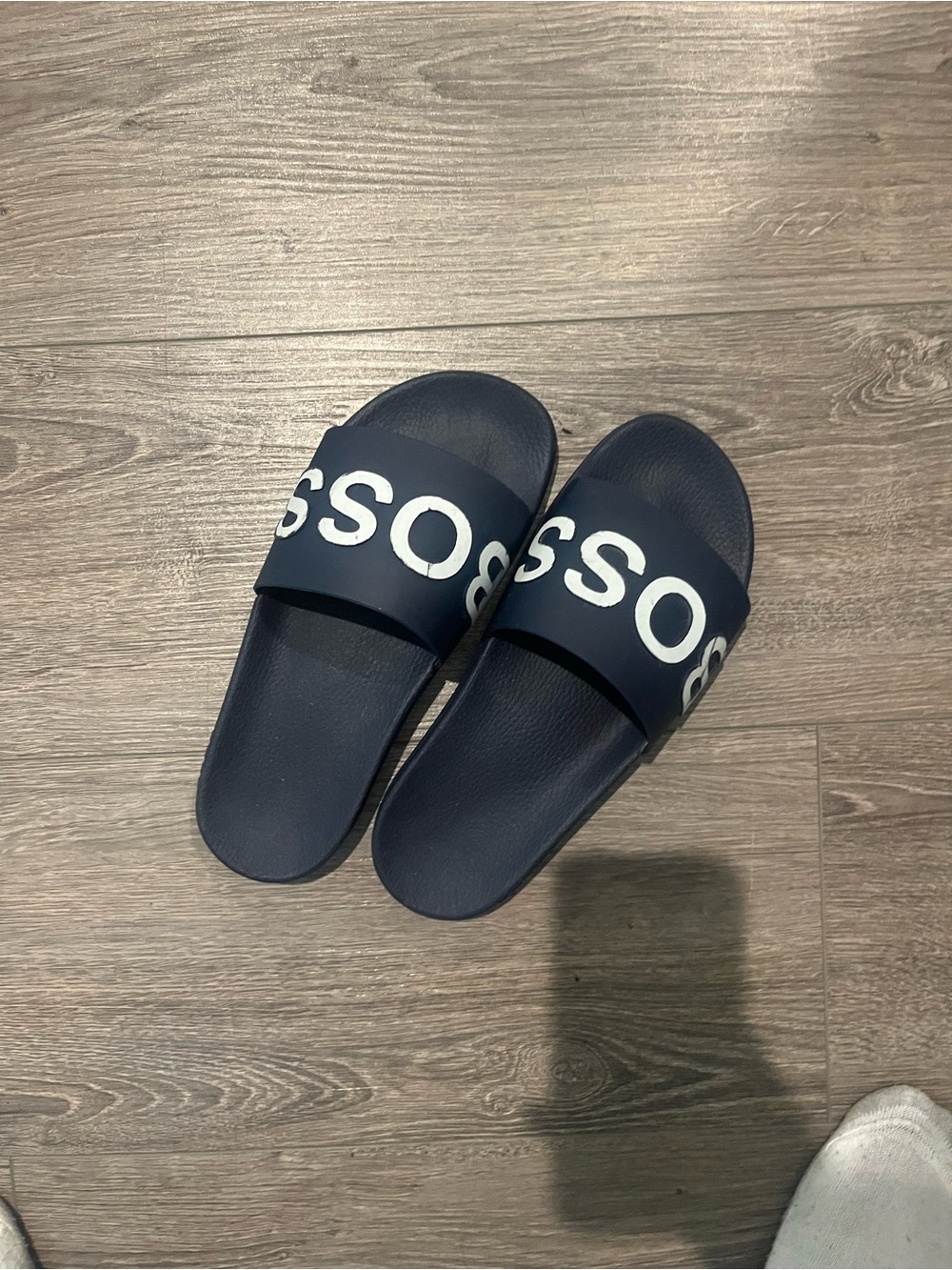 Hugo Boss slides - Picture 2 of 4